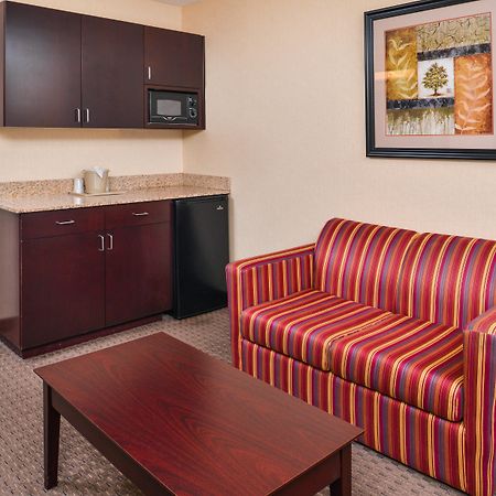 Holiday Inn Express Hotel & Suites Portland - Jantzen Beach By Ihg Екстериор снимка