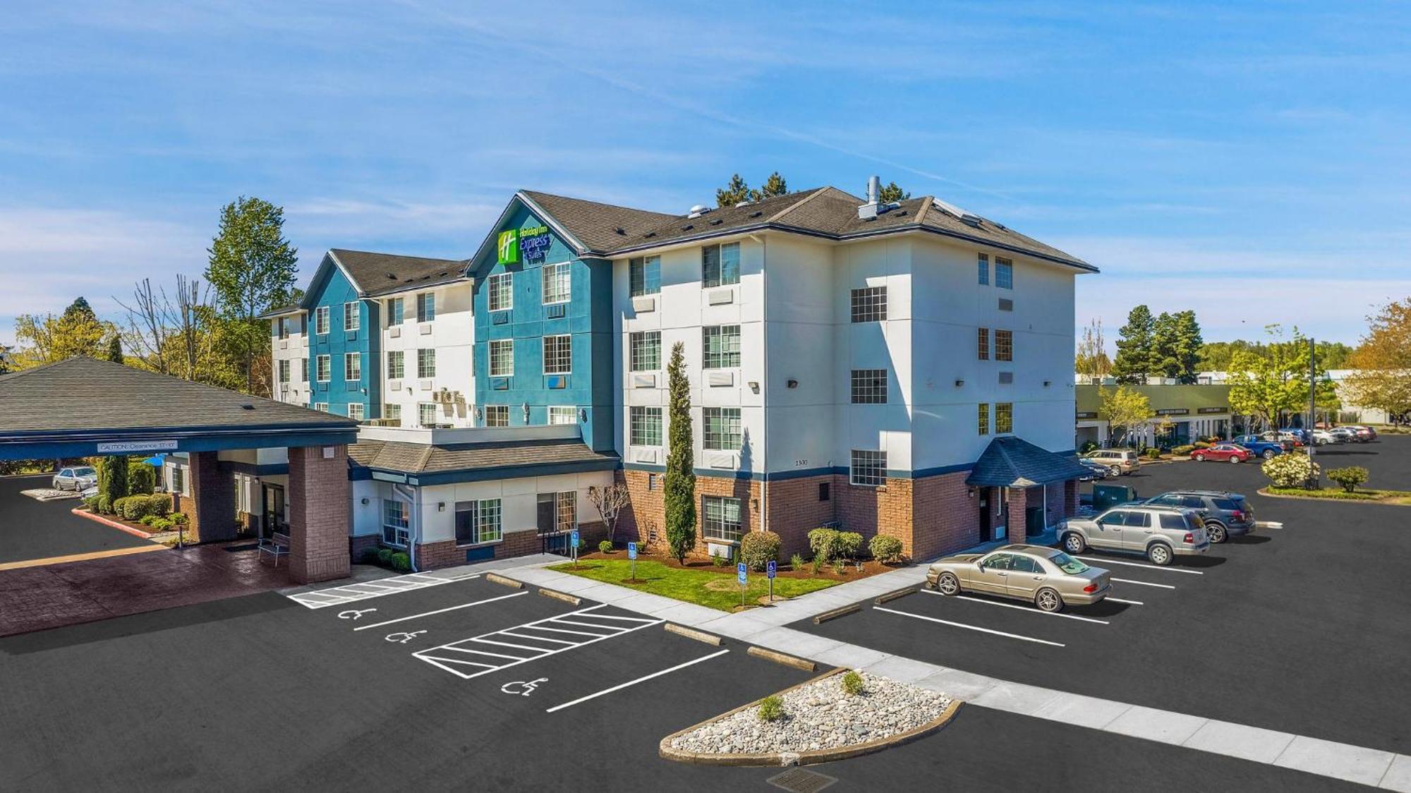 Holiday Inn Express Hotel & Suites Portland - Jantzen Beach By Ihg Екстериор снимка