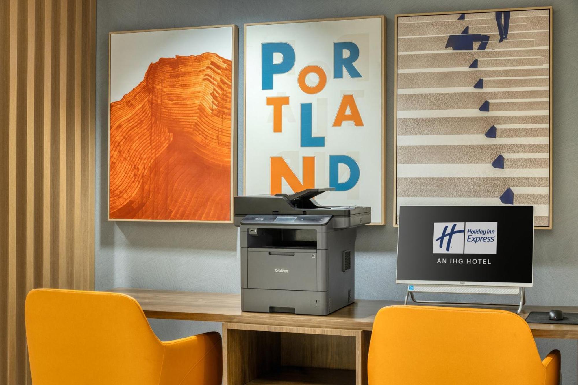 Holiday Inn Express Hotel & Suites Portland - Jantzen Beach By Ihg Екстериор снимка