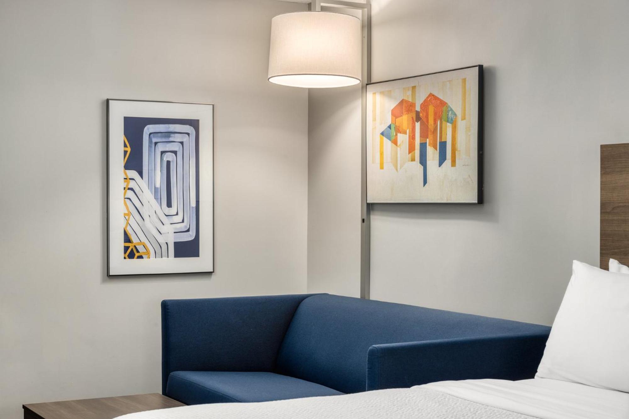 Holiday Inn Express Hotel & Suites Portland - Jantzen Beach By Ihg Екстериор снимка