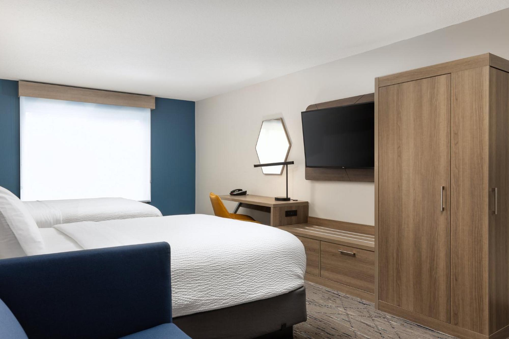 Holiday Inn Express Hotel & Suites Portland - Jantzen Beach By Ihg Екстериор снимка
