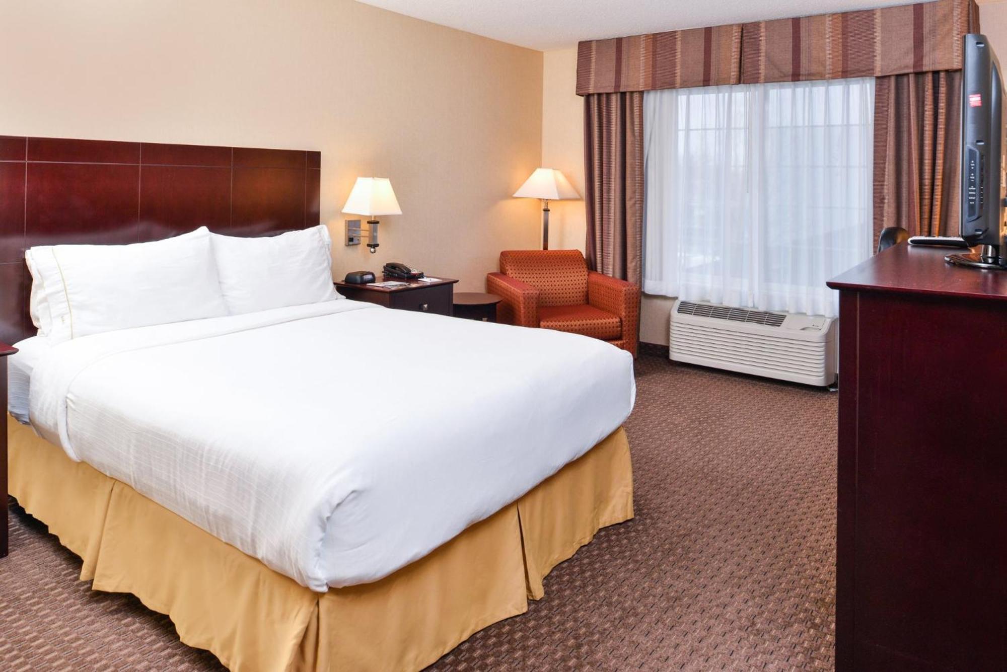 Holiday Inn Express Hotel & Suites Portland - Jantzen Beach By Ihg Екстериор снимка