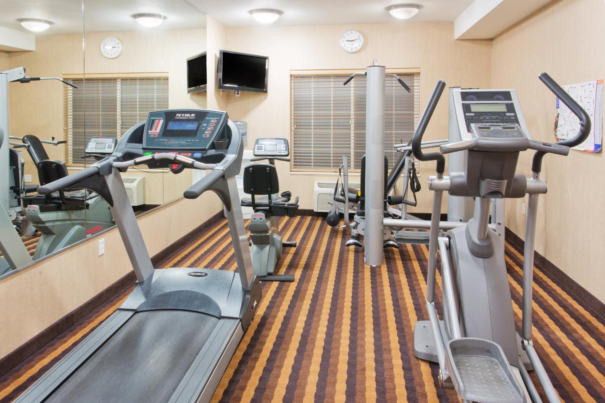 Holiday Inn Express Hotel & Suites Portland - Jantzen Beach By Ihg Екстериор снимка